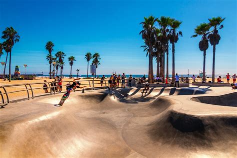 Venice Boardwalk | Los Angeles, USA Attractions - Lonely Planet