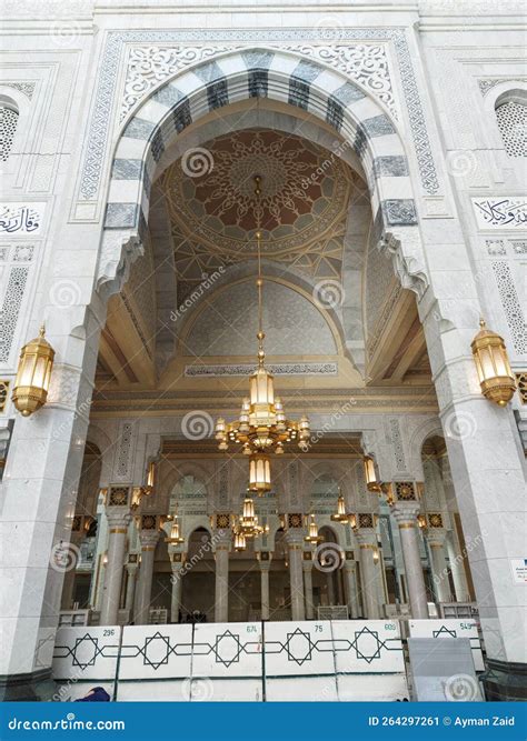 Mecca , Saudi Arabia- Makkah - Al Haram Mosque from Inside Editorial ...