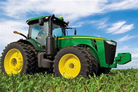 New more powerful 8R Series tractors from John Deere | Ag Sectors ...