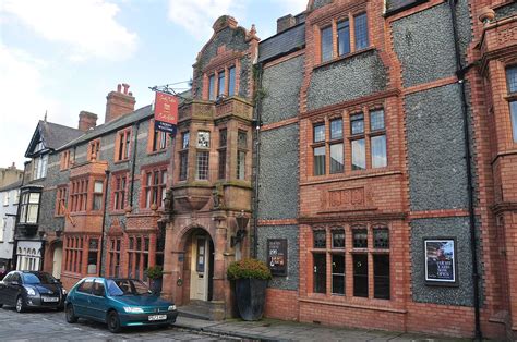 The Castle Hotel, Conwy – Mysterious Britain & Ireland