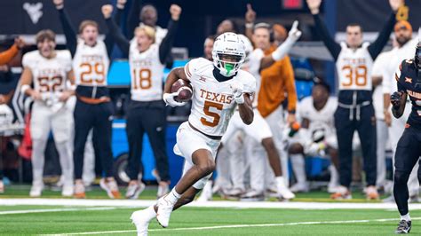 Kansas City Chiefs 5-round mock draft: Texas' AD Mitchell provides pass-catching help