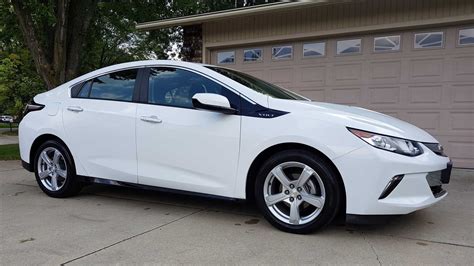 What Do I Drive? I Sold My Soul For A 2017 Chevy Volt And Here's Why