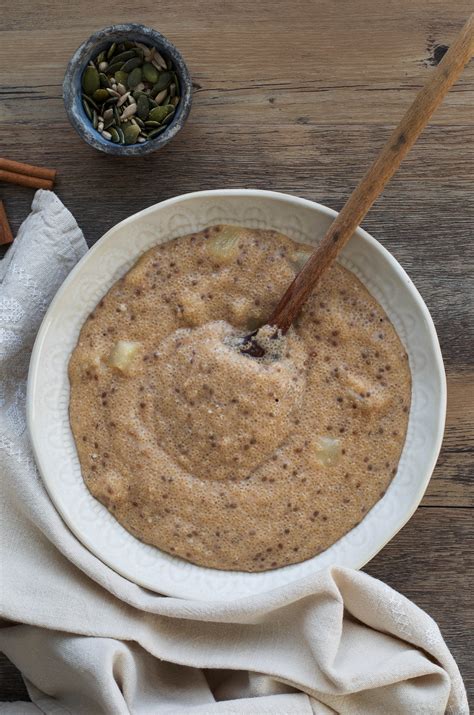 Delicious Pear Amaranth Porridge - Wanders and Greens