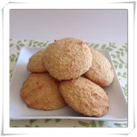 Guyanese Coconut Buns | Recipe | Coconut buns, Coconut recipes, Coconut baking