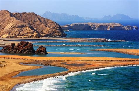 Costa dell'Oman #spiagge #mare # oman #emiratiarabi | Oman beach, Oman ...