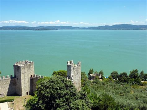 Lake Trasimeno a - Top Facts