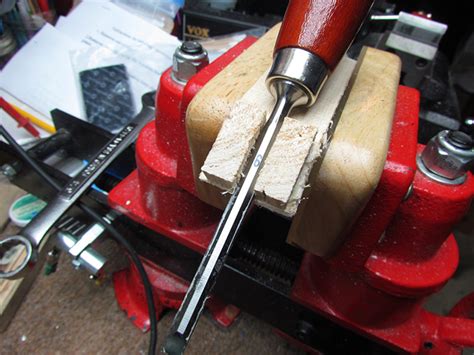 DIY Custom Wood Chisel Honing Sharpening Guides Crawls Backward (When ...