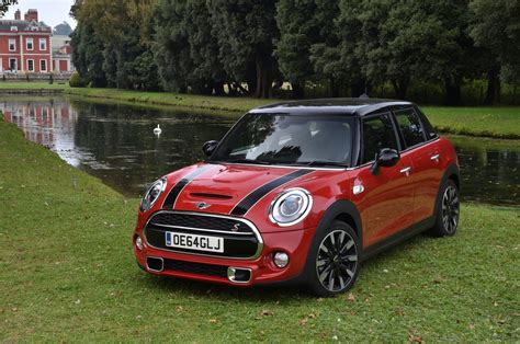 2015 Mini Hardtop 4-Door Cooper S Review