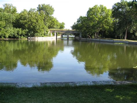 Lake of the Isles Minneapolis, Minnesota Many enjoy this wonderful place. | Wonderful places ...