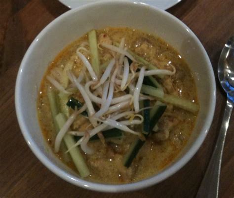 Slow Cooker Curry Laksa Soup – Mediocre Mum