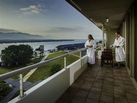 Pullman Reef Hotel Casino, Cairns - Compare Deals