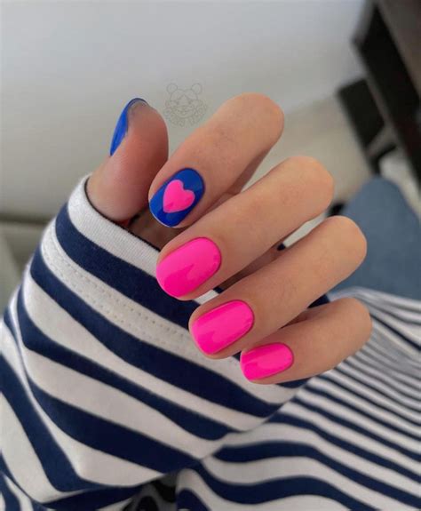 40 Pretty Summer Nails To Wear Right Now : Royal Blue + Bright Pink Nails 1 - Fab Mood | Wedding ...