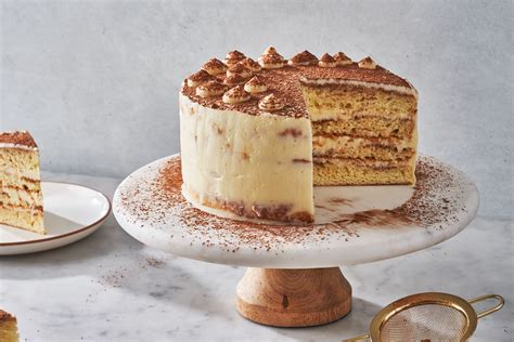 Tiramisu Cake