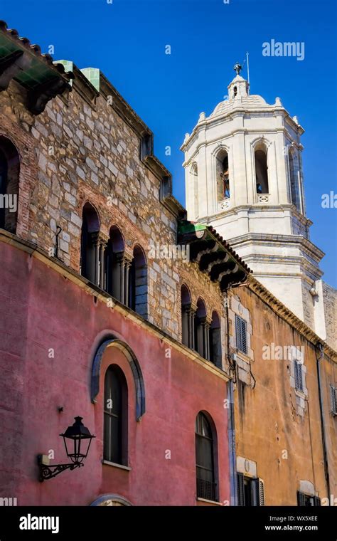 Girona, old town with cathedral Stock Photo - Alamy