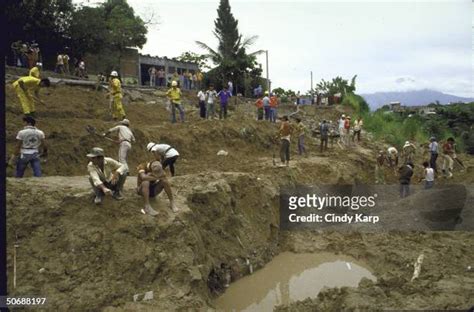 El Salvador Earthquake Photos and Premium High Res Pictures - Getty Images