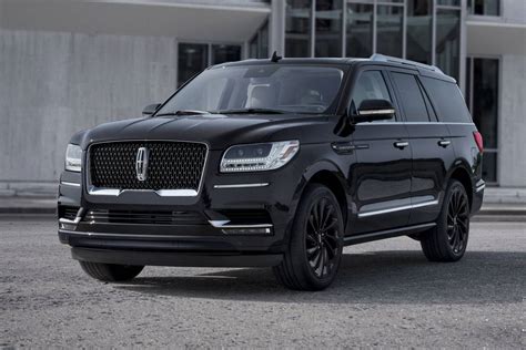 What’s Black or White (But Not Red) All Over? 2020 Lincoln Navigator ...