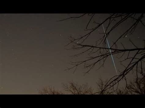 Lunar eclipse Timelapse turns into meteor shower blue ones red one ...