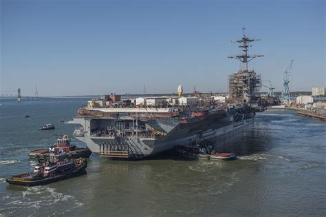 Video: Carrier USS Abraham Lincoln Leaves Dry Dock - USNI News