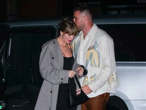 Taylor Swift and NFL Star Travis Kelce: First PDA Moment At 'Saturday Night Live' Party - Men's ...