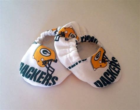 Items similar to Green Bay Packers baby booties/shoes on Etsy