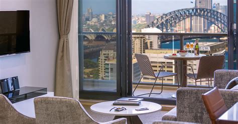 Meriton Suites, North Sydney | Luxury Accommodation in North Sydney Harbourview Hotel