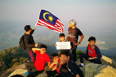 Camping Dan Hiking di Gunung Datuk Rembau Negeri Sembilan Bersama Anak-Anak