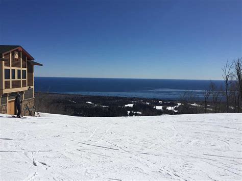 Alpine Skiing and Snowboarding in Lutsen MN | North Shore