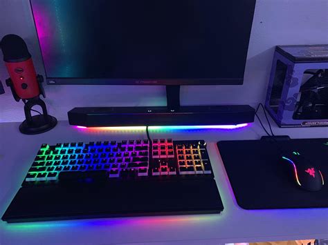 Razer + white desk = perfect : r/razer