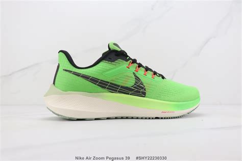 Nike Air Zoom Pegasus 39, Men's Fashion, Footwear, Sneakers on Carousell