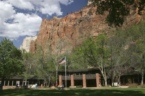 9 Best Zion Lodging Properties in and Around the National Park