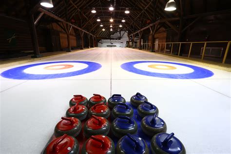 4 winter activities to try at Château Montebello - Tourisme Outaouais