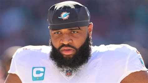 Ex-Dolphins DT Christian Wilkins Breaks Silence on Departure