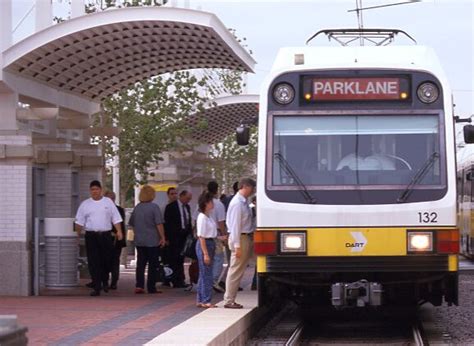 Dallas: Light Rail Ridership Heads Toward 70,000 a Day