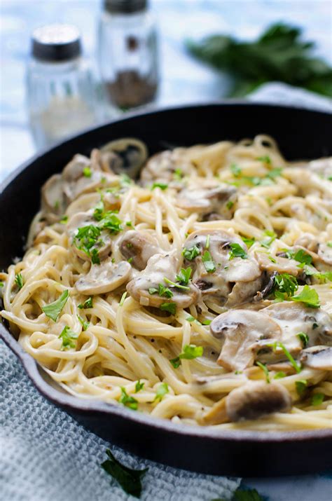 Creamy Garlic Mushroom Pasta | Bite It Quick