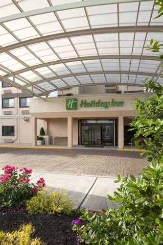 Holiday Inn Newark Airport (Newark (New Jersey)) - Ideally located across from the Newark ...