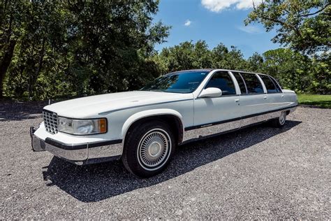 Vintage Cadillac Fleetwood Limo - ET Limos