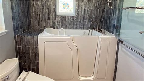 Professional Walk-In Tub Installers Services Near Me | HomeBuddy