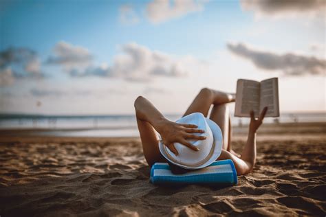 The 8 Best Beach Reads