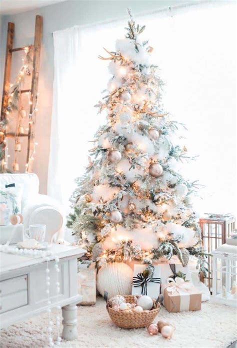 25+ Absolutely Stunning White Christmas Tree Decorating Ideas