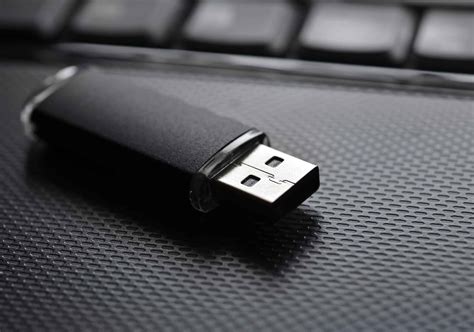 7 Best Rugged & Waterproof USB Flash Drives | Durability Matters