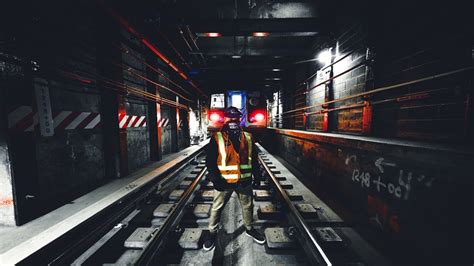 Exploring NYC Subway tunnels/ Yards - YouTube