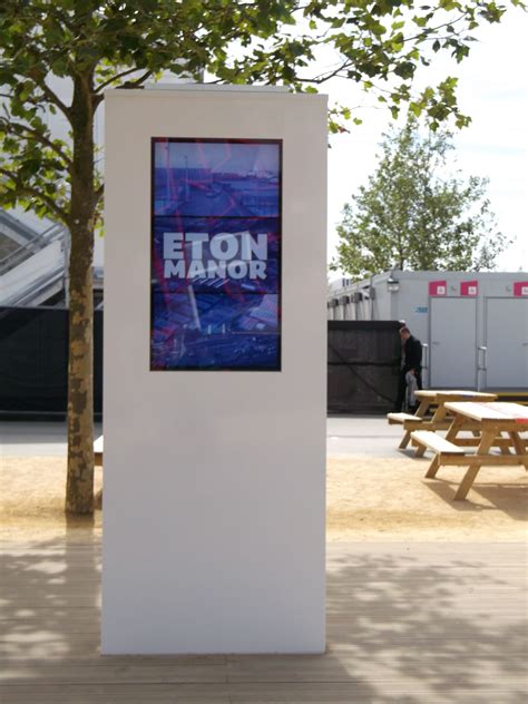 portrait LCD enclosure, outdoor digital signage, outdoor advertising kiosk, weatherproof outdoor ...