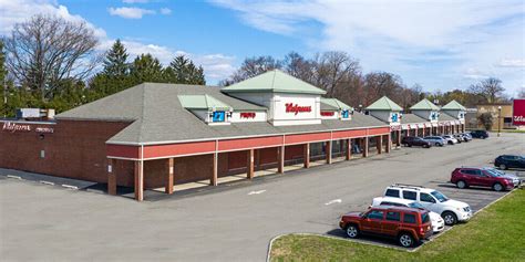 Walgreens Shopping Center | The Azarian Group, LLC