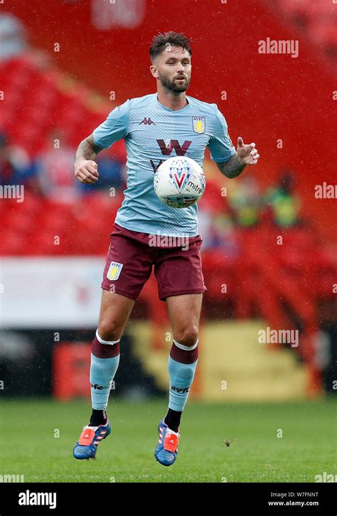 Henri Lansbury, Aston Villa Stock Photo - Alamy