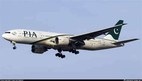 AP-BHX PIA Pakistan International Airlines Boeing 777-240ER Photo by Kaan Can Ozdemir | ID ...