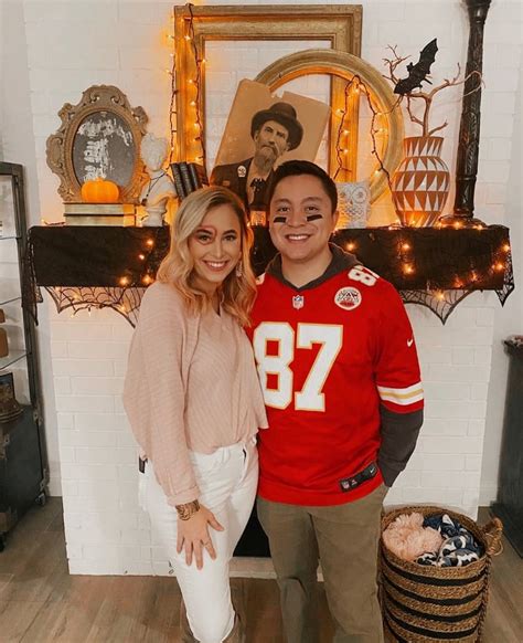 Couple Wore Taylor Swift and Travis Kelce Costumes in 2020 | POPSUGAR ...