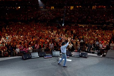 George Strait’s Final Show in Texas Breaks Record for Largest Indoor ...