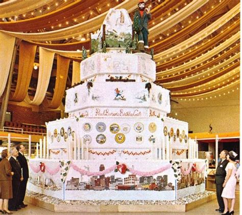 The world’s largest birthday cake weighed 25,000 lbs and stood 23 feet ...