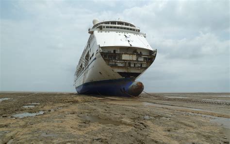 Haut 38+ imagen cruise ship graveyard - fr.thptnganamst.edu.vn