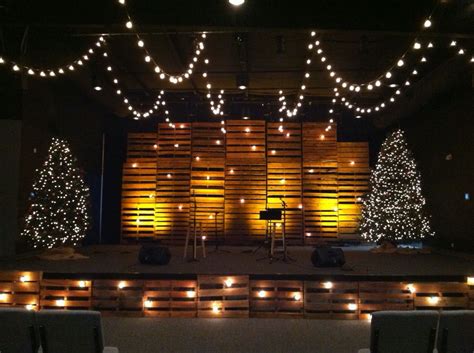 Christmas set with wood pallets | Christmas stage design, Christmas stage, Christmas stage ...